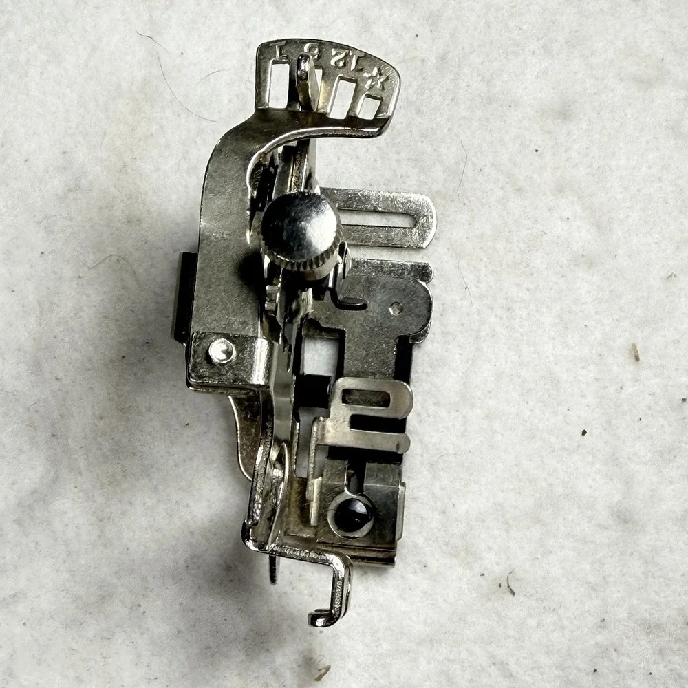 Vintage Singer / Simanco Sewing Machine Presser Feet & Attachments – Mixed Lot